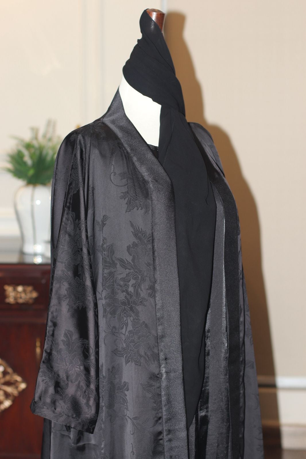 Aswad Floral