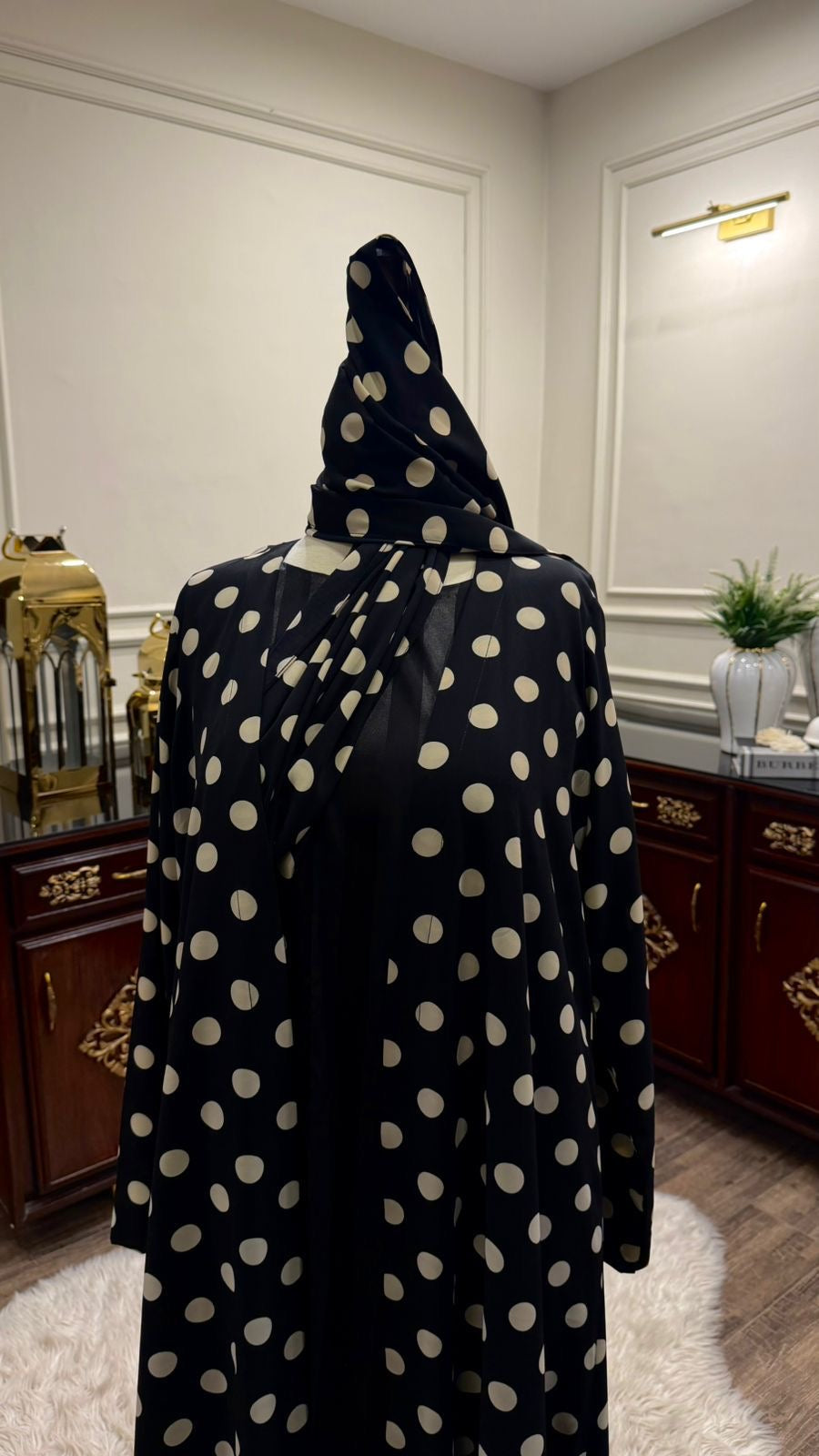 SIGNATURE POLKA PRINT